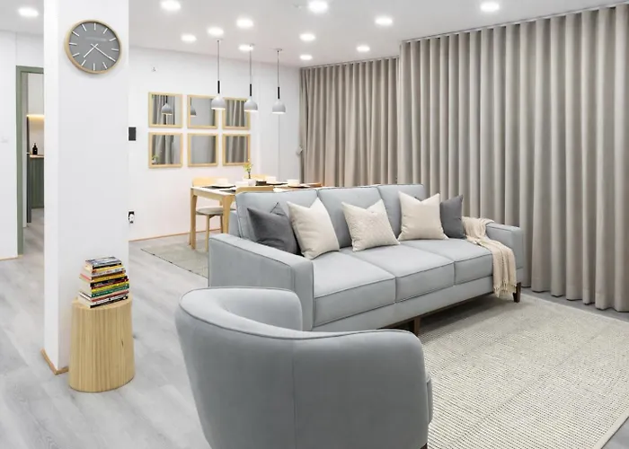 Tiny Living Premium 2 Bedroom In Close To Airport & Thamel