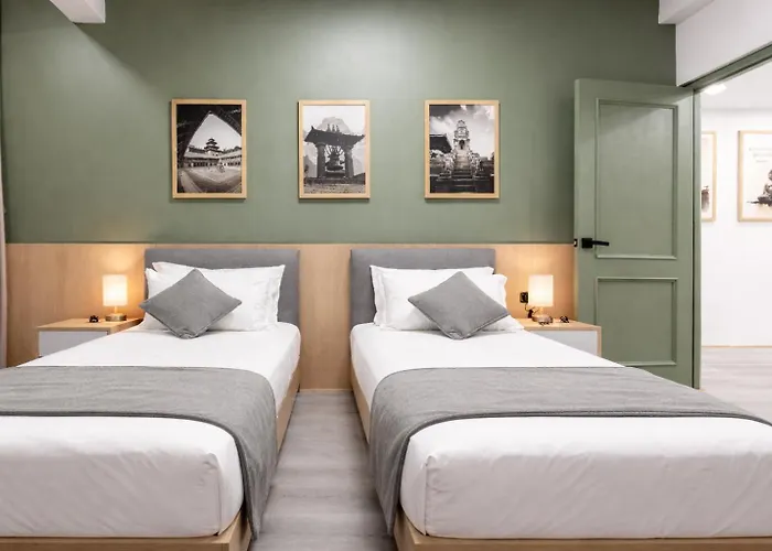 Apartment Tiny Living Premium 2 Bedroom In Close To Airport & Thamel