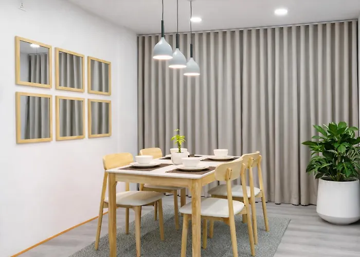 Tiny Living Premium 2 Bedroom In Close To Airport & Thamel *