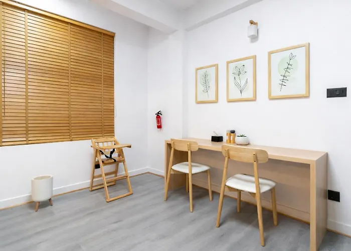 Tiny Living Premium 2 Bedroom In Close To Airport & Thamel * Kathmandu